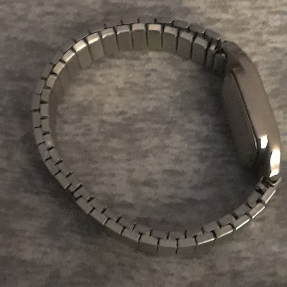 watch - Picture 2 of 3